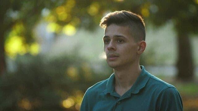 E-Shisha review - electronic cigarette looks like real cigarette with realistic design, performance and buying tips