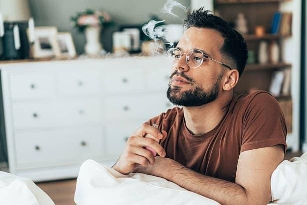 E-papierosy and v2 e cigarettes Ultimate Comparison for 2025 Buyers Seeking Flavor, Safety and Value