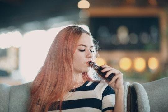 Discover Stylish IBvape Green Electronic Cigarette Lighter Watch for Eco-Friendly Vaping and Sleek Wearable Tech