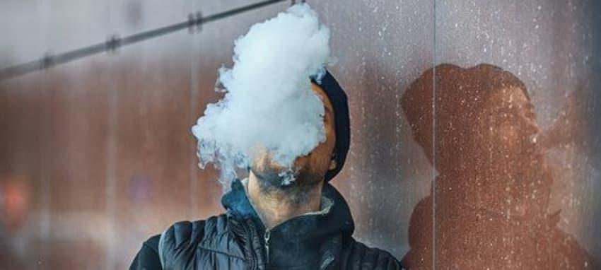 Exploring how trực tiếp đá gà c3 livestream culture collides with turkey e-cigarette ban law and digital regulation