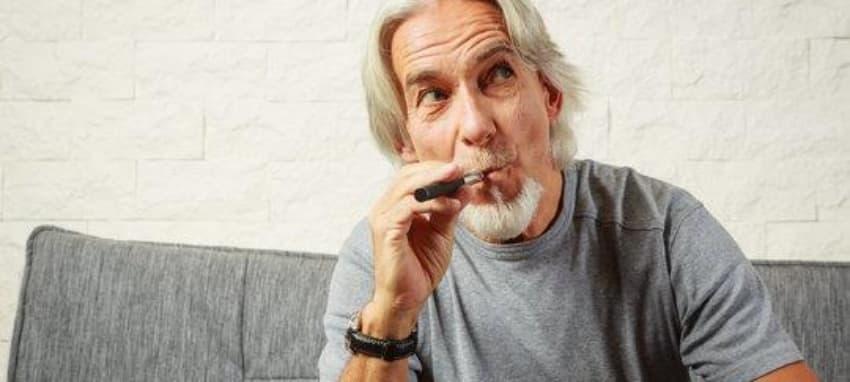 Akcesoria Vape examines juul e-cigarette health risks and safer alternatives for concerned users