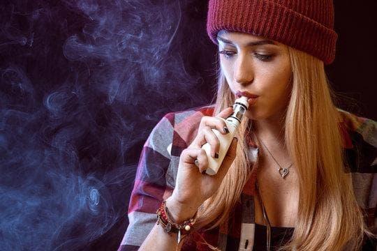 jednorázové e-cigarety myth buster for beginners, is a vape an e cigarette and what sets them apart
