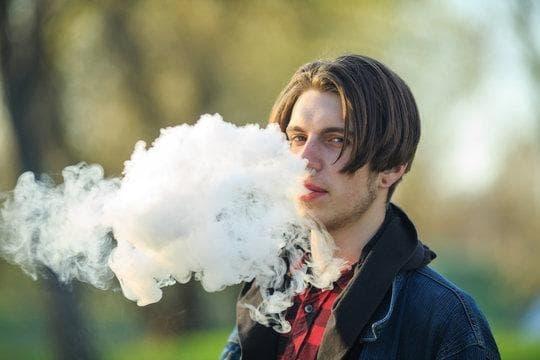 E cigi bolt buying guide and user experience - does e cigarettes help stop smoking for those trying to quit