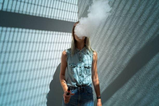 E-cigarette Explained — Meaning of E Cigarette, Risks and Practical Tips for New Users